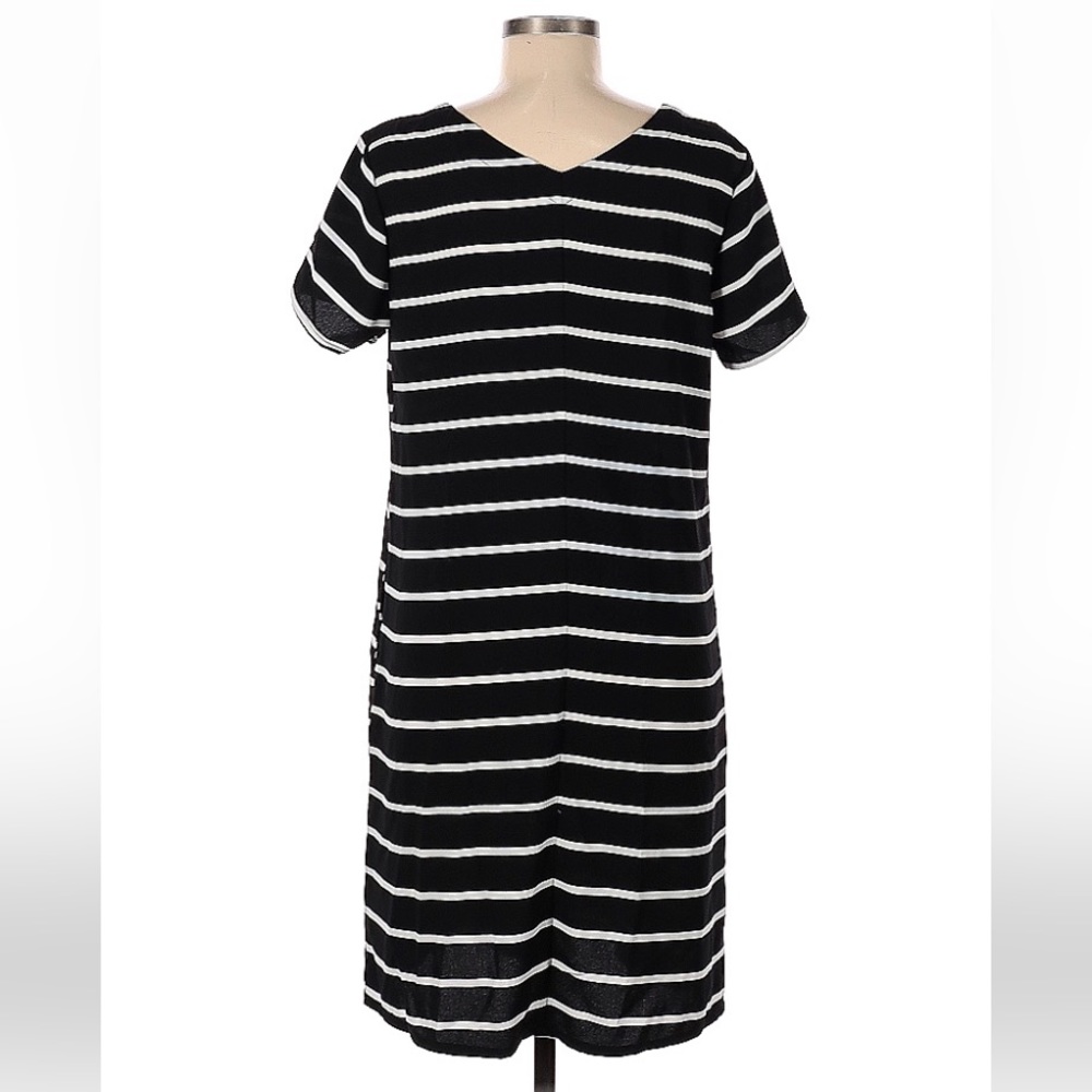 Apt 9 LBD black white stripe v neck mini dress short sleeve with pockets medium - Picture 3 of 3